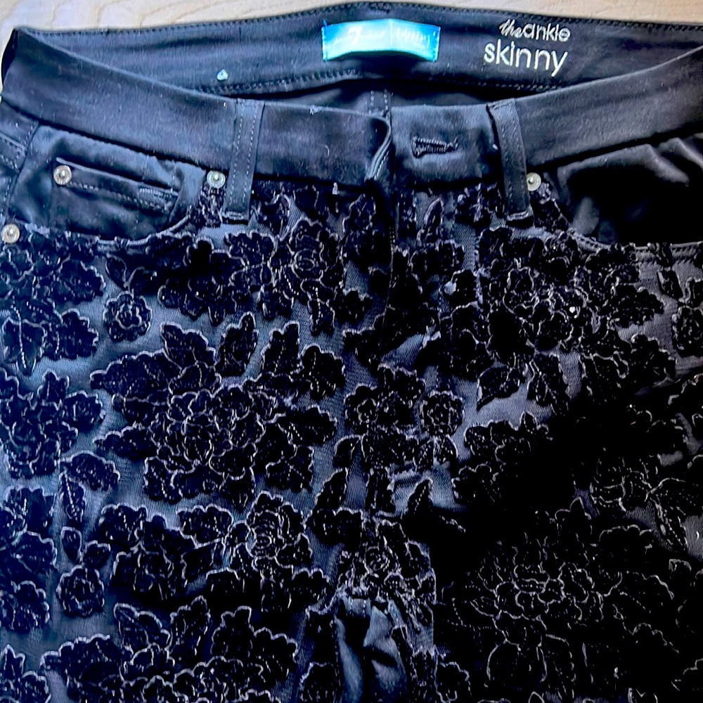 7 for all mankind ‘The Ankle’ Skinny Black Velvety Flower embroidery fly jeans